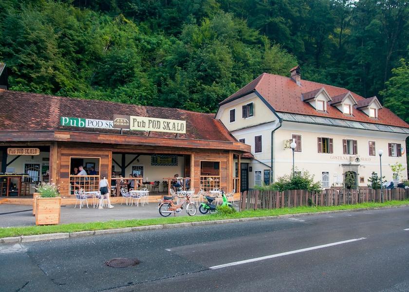  Kamnik Facade