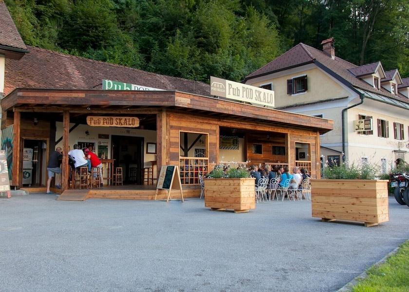  Kamnik Facade