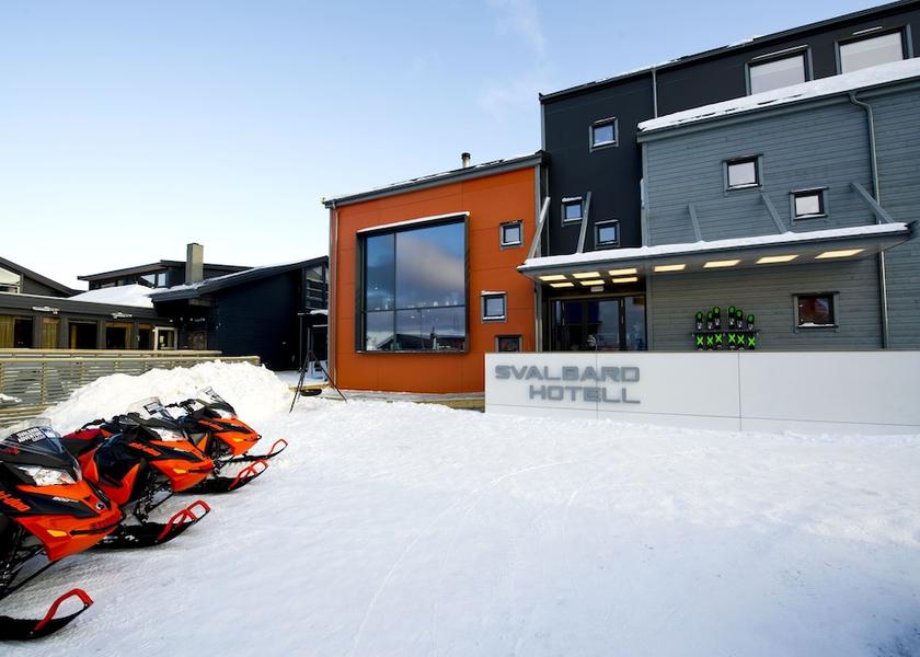  Longyearbyen Facade