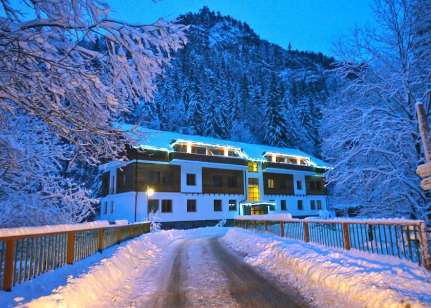 Žilina Demanovska Dolina Front of property - evening/night