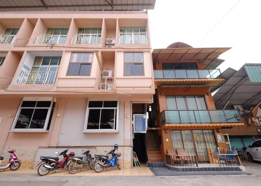Mae Hong Son Province Mae Sariang Front of property