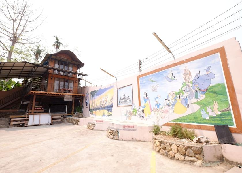 Mae Hong Son Province Mae Sariang Facade