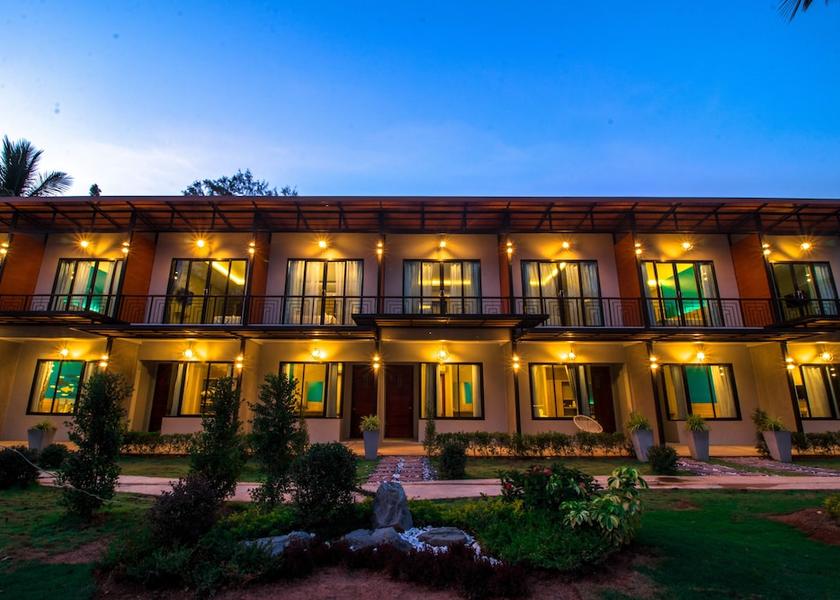 Satun Province La-ngu Front of property - evening/night