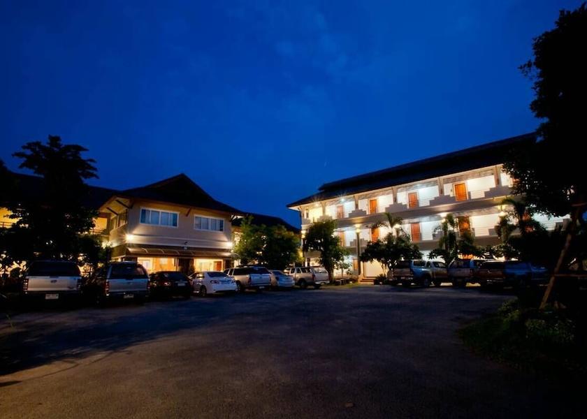 Phichit phichit Facade