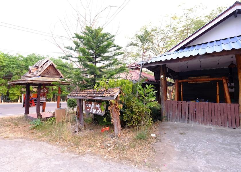 Mae Hong Son Province Khun Yuam Exterior Detail
