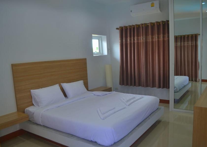 Nakhon Si Thammarat Province Lan Saka Room