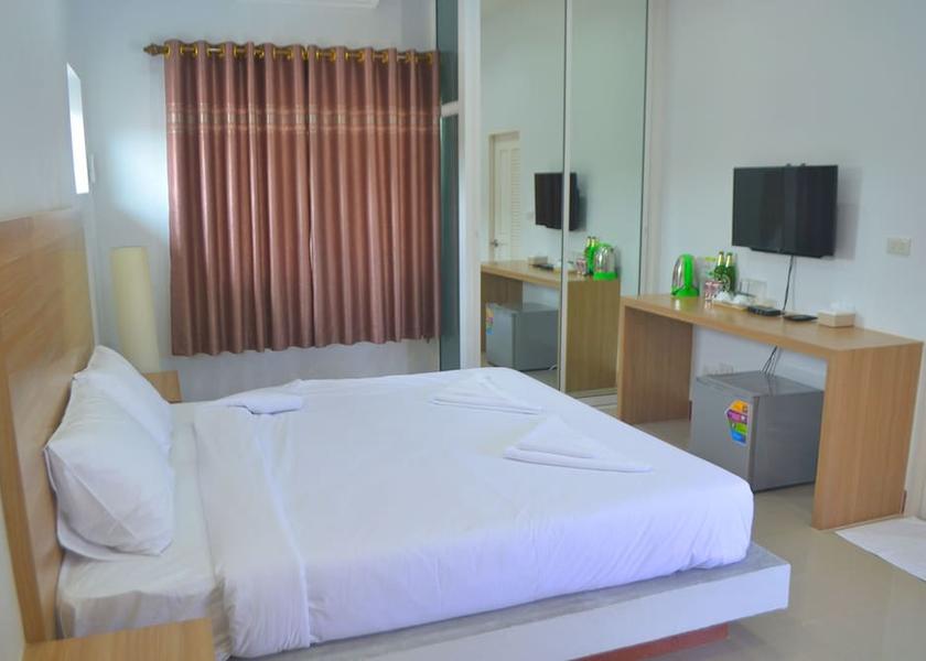 Nakhon Si Thammarat Province Lan Saka Room