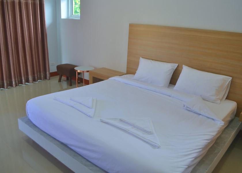 Nakhon Si Thammarat Province Lan Saka Room