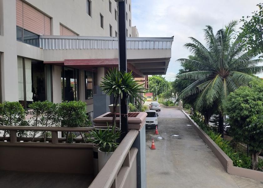 Suphan Buri Province Suphan Buri Property entrance