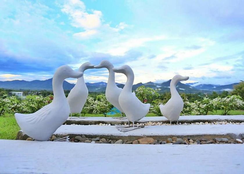 Nan Pua Exterior Detail