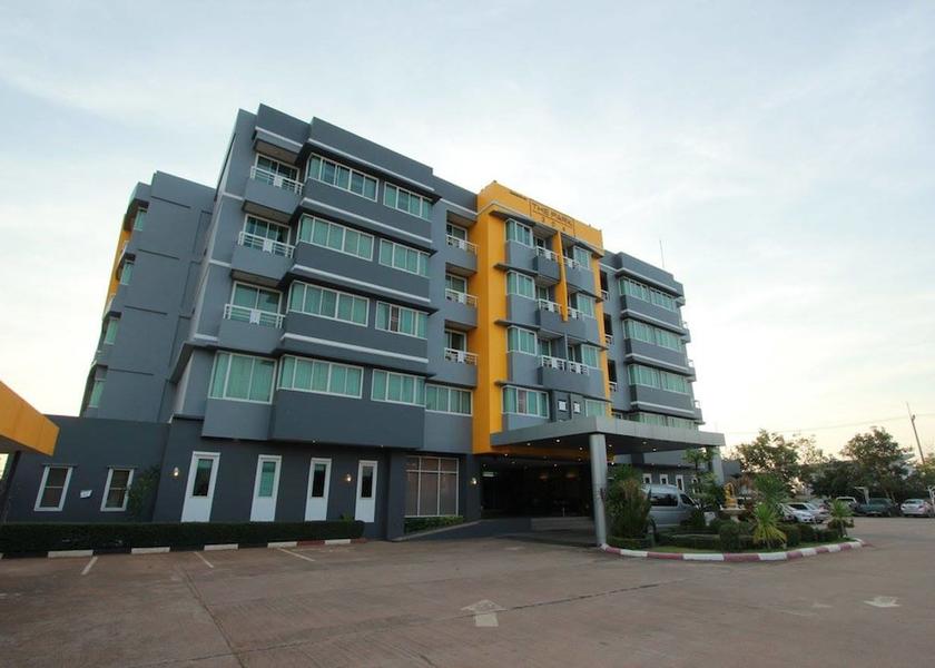 Prachin Buri Si Maha Phot Exterior Detail