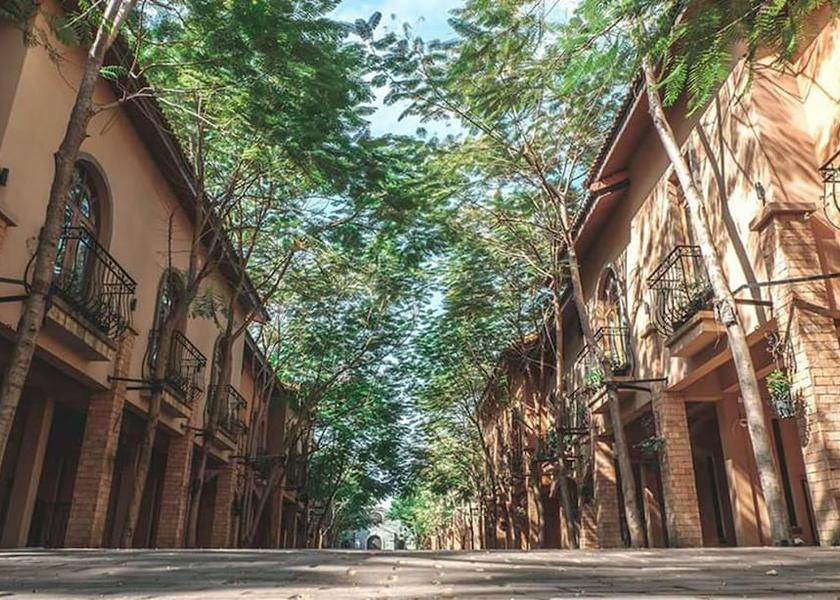 Nakhon Sawan Nakhon Sawan Exterior Detail