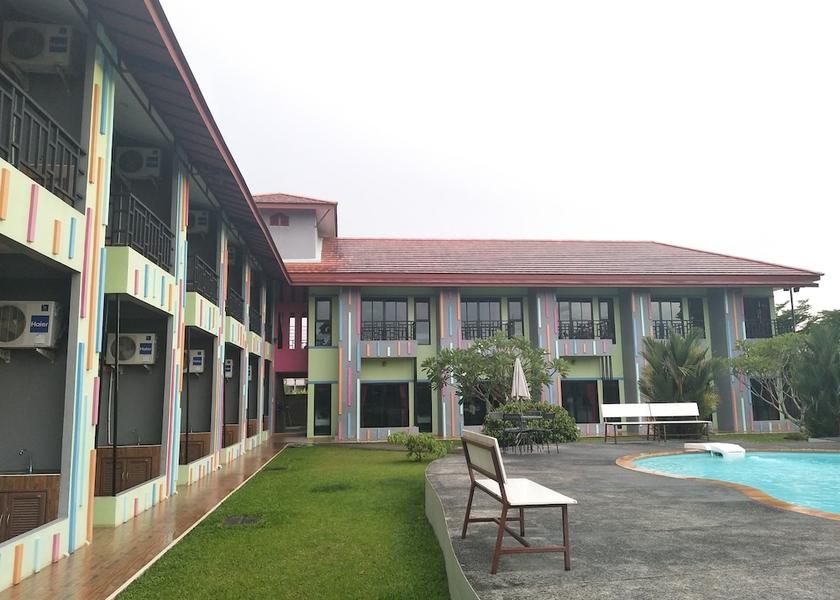 Chonburi Phanat Nikhom Exterior Detail
