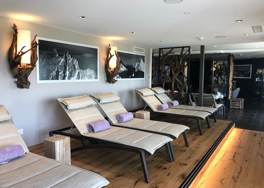 Canton of Vaud Chavannes-de-Bogis Spa reception