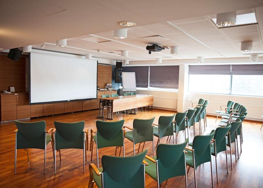  Espoo Meeting Room
