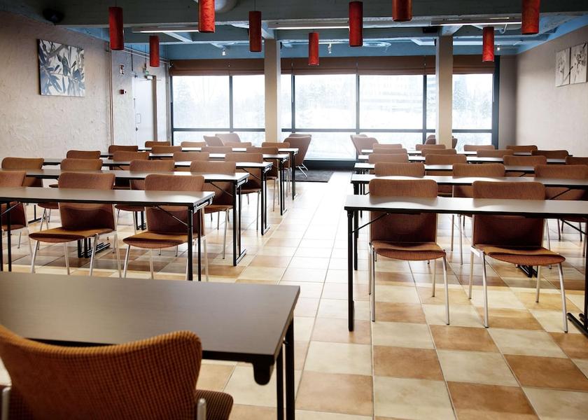  Espoo Meeting Room