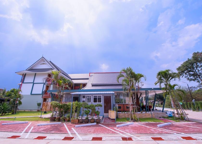 Chonburi Province Si Racha Exterior Detail