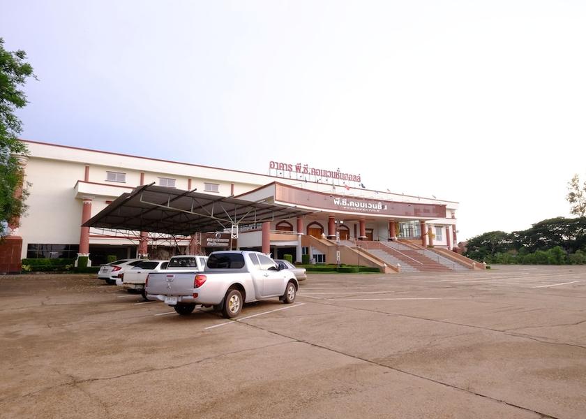Sakon Nakhon Province Sakon Nakhon Parking