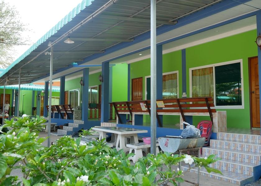 Chanthaburi Tha Mai Exterior Detail