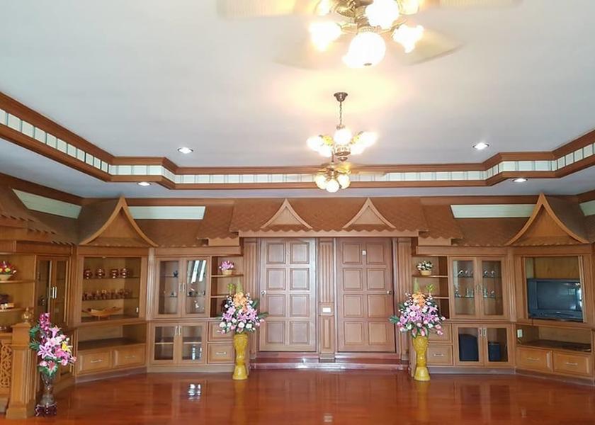 Nakhon Ratchasima Sung Noen Interior Entrance