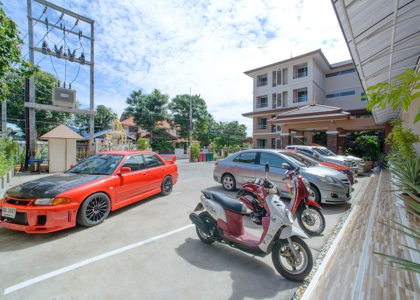 Lop Buri Lop Buri Parking