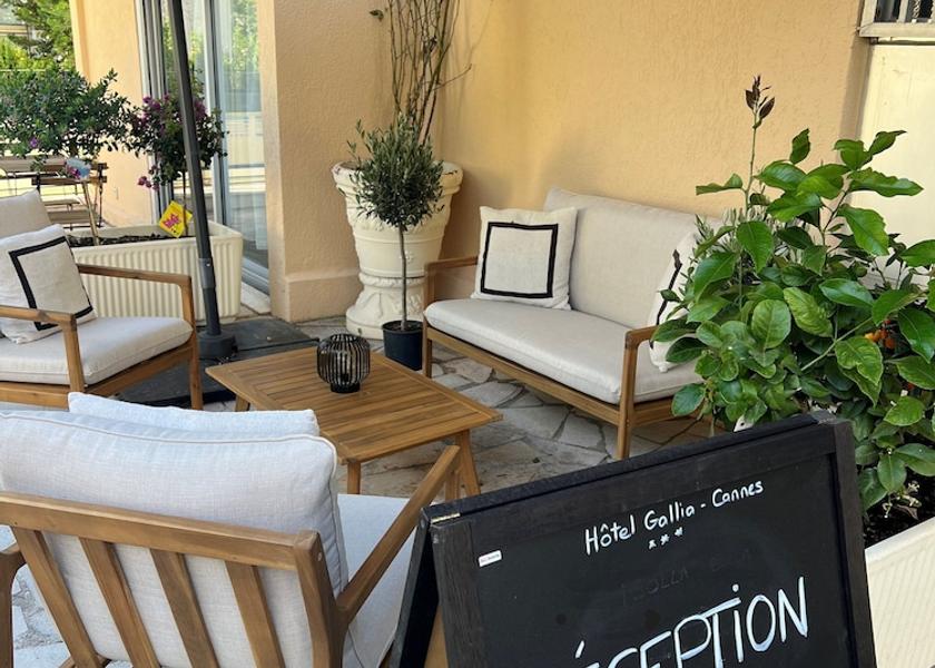 Provence - Alpes - Cote d'Azur Cannes Exterior Detail