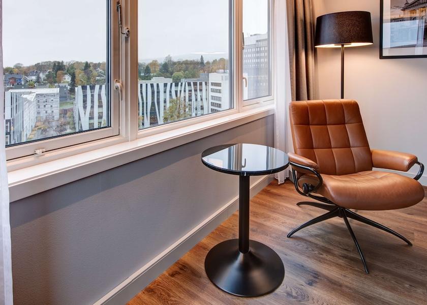 Oslo Room