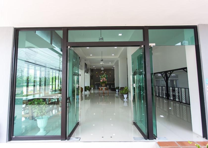 Phitsanulok Phitsanulok Entrance