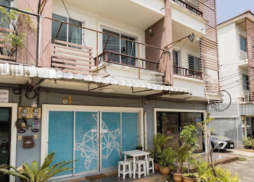 Phuket Si Sunthon Facade