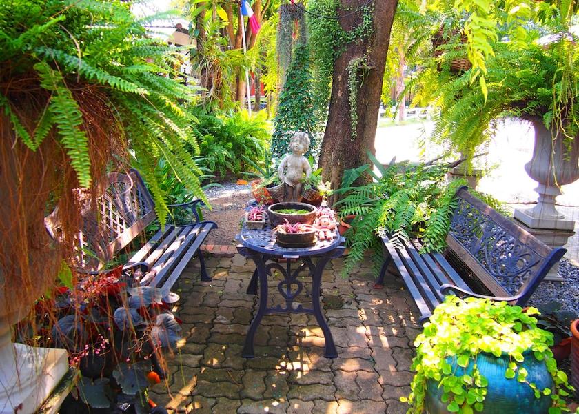Suphan Buri Doem Bang Nang Buat Terrace