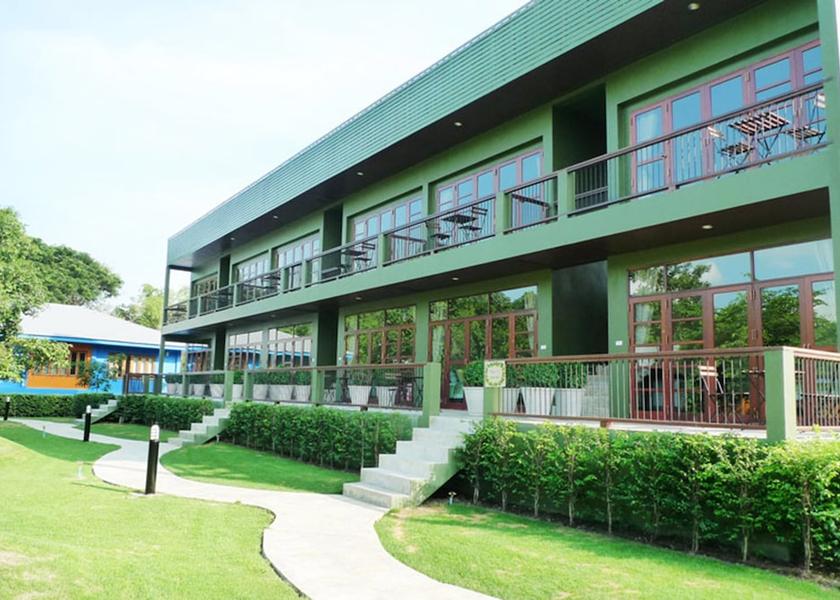 Suphan Buri Doem Bang Nang Buat Exterior Detail