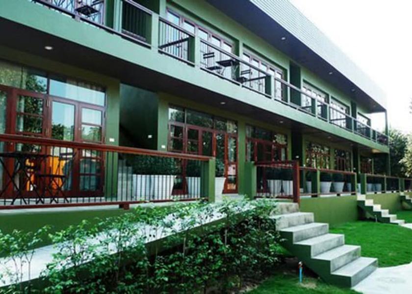 Suphan Buri Doem Bang Nang Buat Exterior Detail