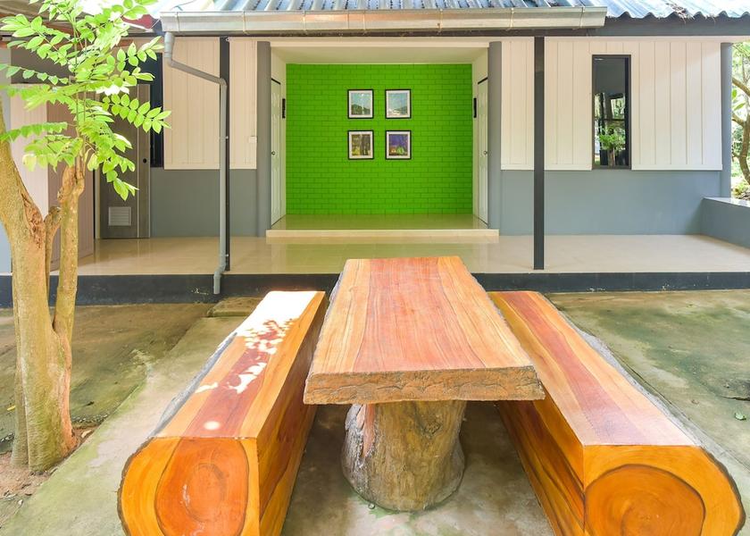 Phetchaburi Province Kaeng Krachan Lobby sitting area