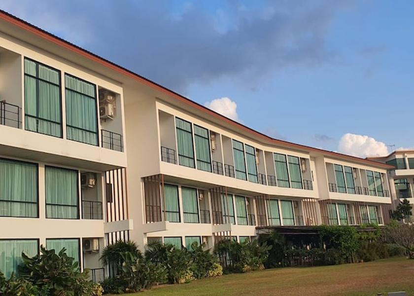 Chumphon Pathio Exterior Detail