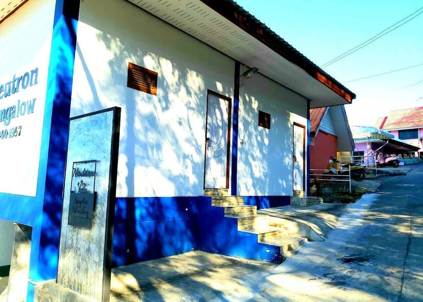 Chonburi Ko Sichang Exterior Detail