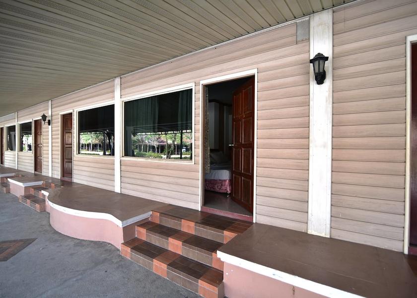 Nakhon Sawan Nakhon Sawan Exterior Detail