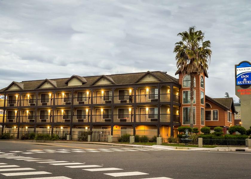 California Sacramento Facade