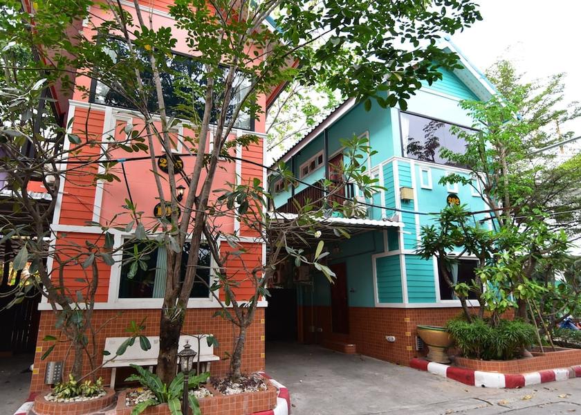 Nakhon Sawan Nakhon Sawan Exterior Detail