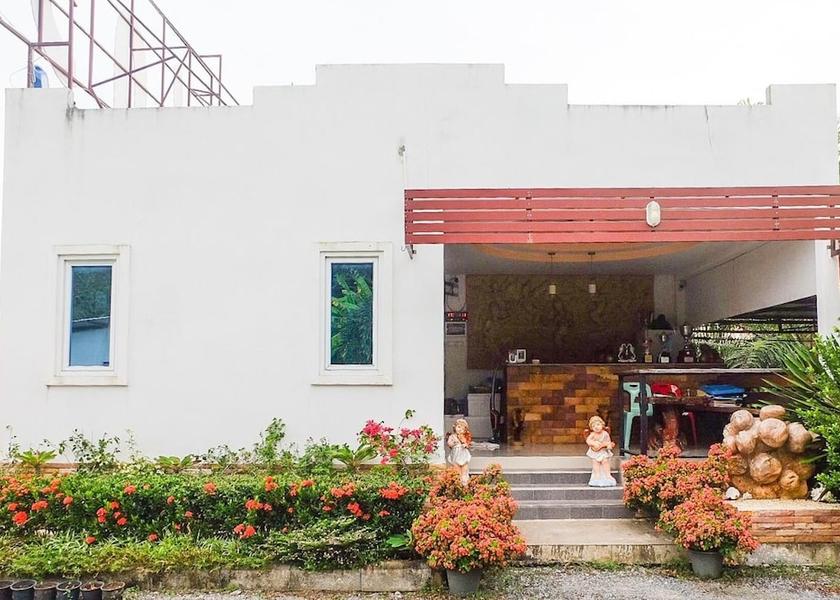 Satun Province La-ngu Exterior
