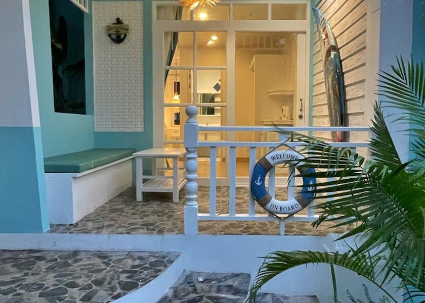 Surat Thani Koh Tao Facade