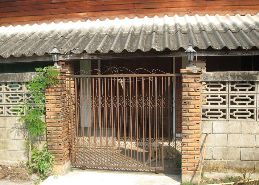 Mae Hong Son Province Khun Yuam Exterior Detail