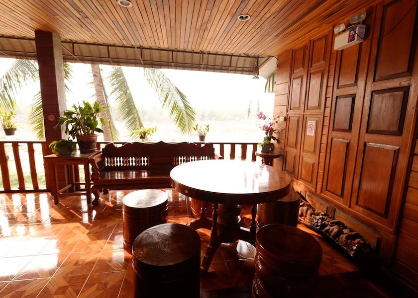 Mae Hong Son Province Mae Sariang Terrace/patio