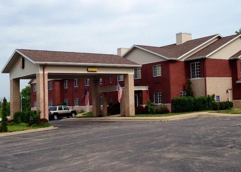 Missouri Ava Exterior Detail