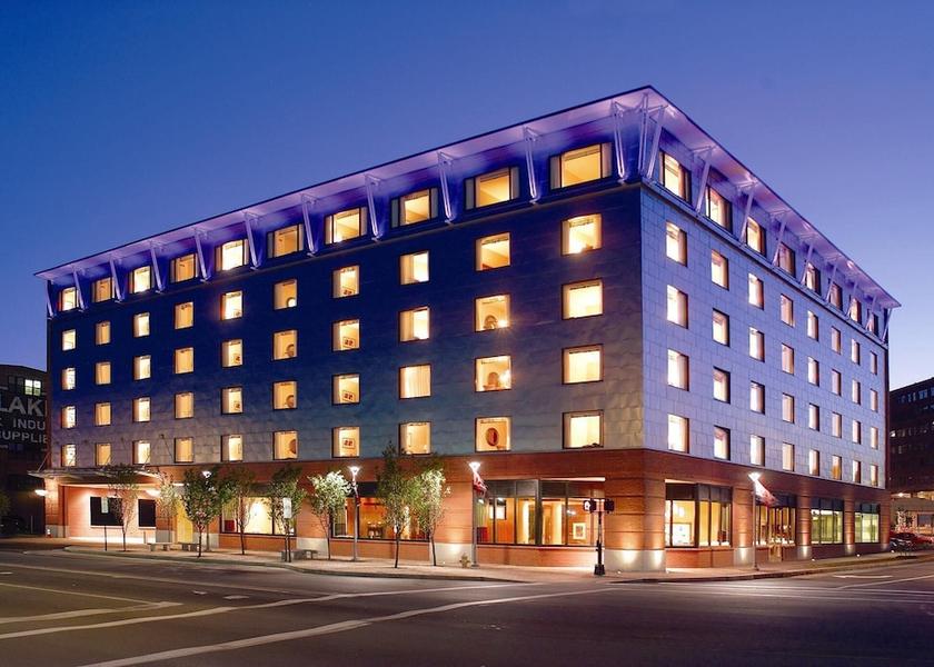 Maine Portland Exterior Detail