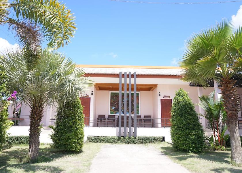 Chumphon Sawi Exterior Detail