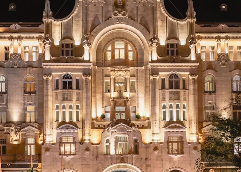  Budapest Facade