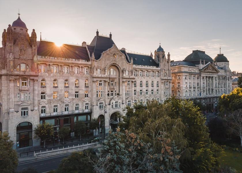 Budapest Facade