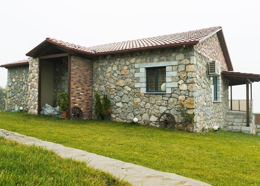  Orhangazi Exterior Detail