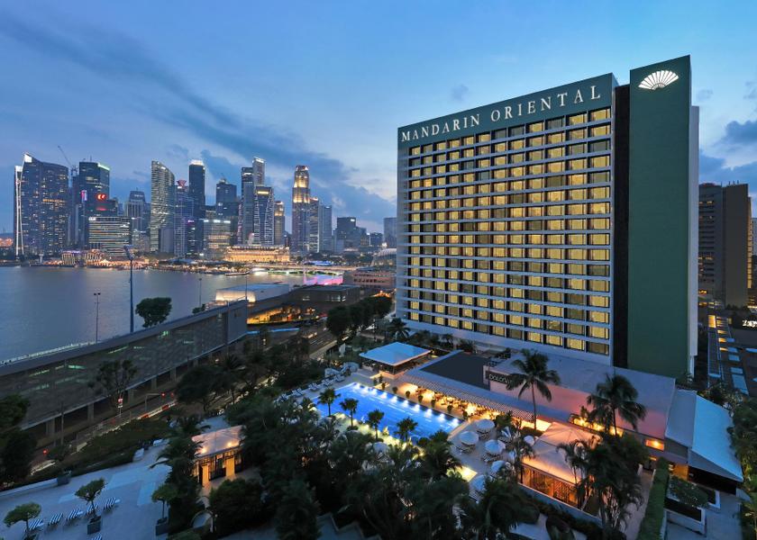  Singapore Hotel Exterior