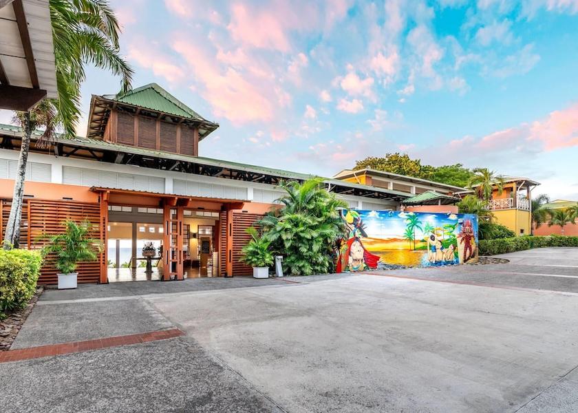 Cocle Rio Hato Exterior Detail